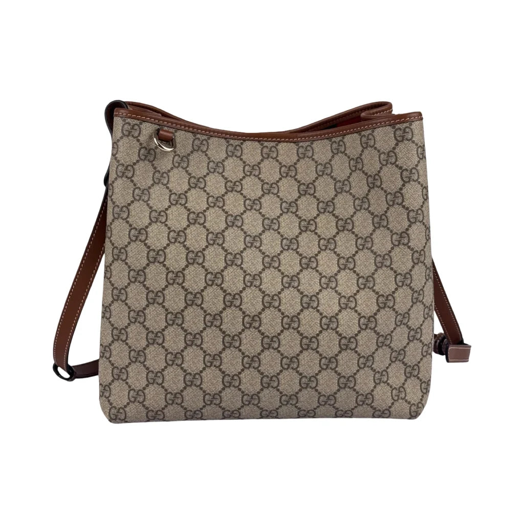 GUCCI – MEDIUM BUCKET BAG WITH GG EMBLEM